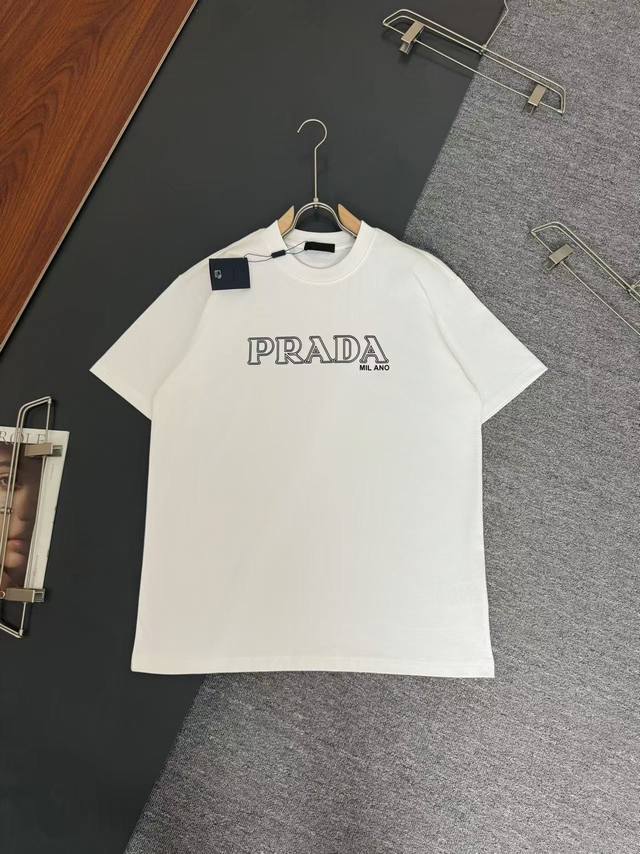 D D Prada *普拉达*320G克重磅纯棉t恤宽松版 高端定制硅胶工艺logo设计 春夏新款圆领时尚短袖t恤 贴肤舒适，耐看又好穿 原厂工艺一丝不苟，休闲