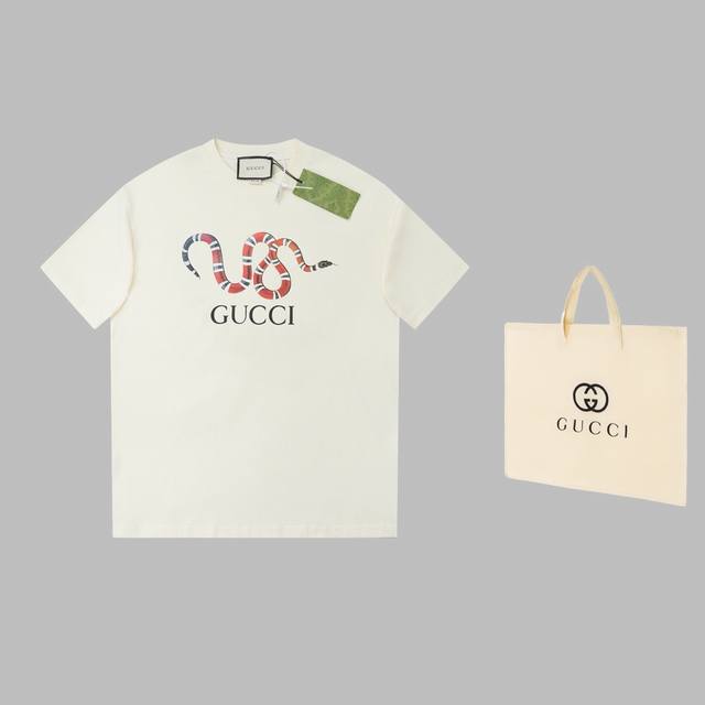 可配手提袋5 古驰 Gucci Gc 25Ss早春新款 蛇年限量款 经典盘蛇纹图案印花短袖 轻奢主义 男女日常通勤穿搭必备单品 正确版本 欢迎对比 详细特征 2