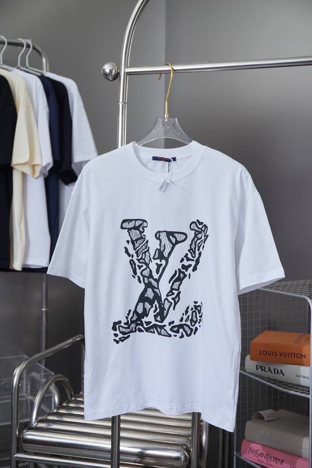 路易威登 Louis Vuitton Lv 25Ss早春新款 Logo印花短袖 轻奢主义 男女日常通勤穿搭必备单品 正确版本 欢迎对比 详细特征 280克100