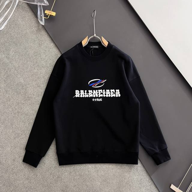 Balenciaga 巴黎世家 2024秋冬男女同款情侣款最新的贸易订单长袖卫衣，全品相！！网红款！工艺采用图案logo压胶印花工艺设计！上身舒适透气，不僵硬，