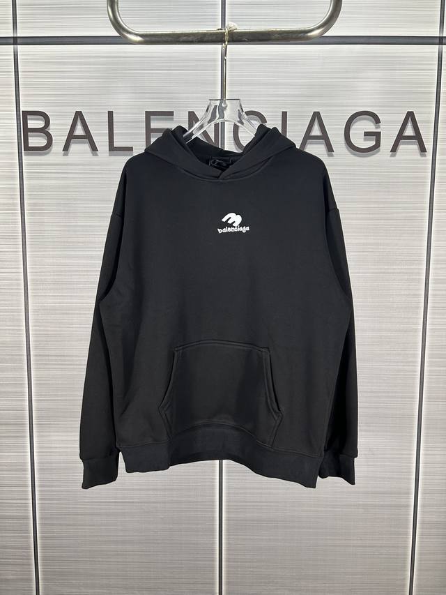 Balenciaga巴黎世家连帽加绒卫衣3M反向徽标印花logo连帽长袖卫衣 黑色 男女同款 尺码表：Xs. S. M. L 印花：印花材料采用安全环保无毒婴儿