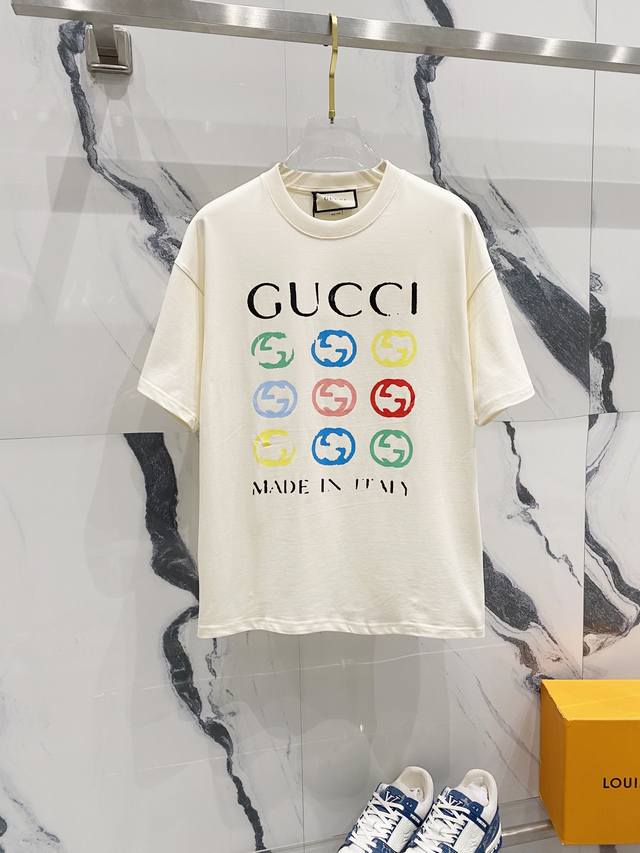 Gucci 古驰 260克纯棉圆领短袖t恤 个性gg字母logo九宫格印花标识 官方同步 高版本 高品质 时尚个性 百搭潮流 纯原品质 原版面料 吊牌 领标 水