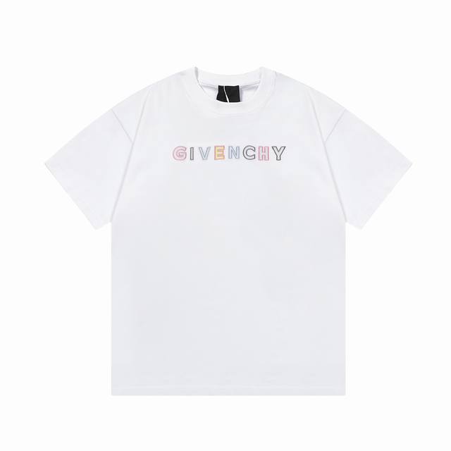 Givenchy 纪梵希 彩色镂空字母刺绣 Logo标识精致升级，灵感源自八十年代复古 原版面料 官方同款 短袖t恤 定制260克同缸染面料 手感非常舒服 春夏