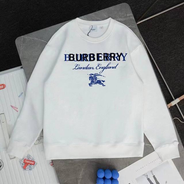 Burberry 巴宝莉印花圆领毛圈卫衣 1:1对版面料420克毛圈高克重百分百纯棉 提前做过预缩水1×1双纱洗一辈子都不会变形的 男女同款 官网细节 战马字母