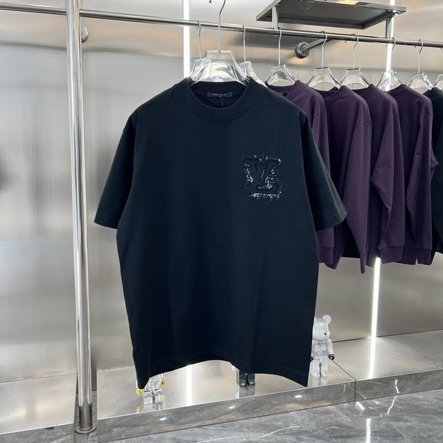 Lv 2024秋冬新款320克短袖t恤 激光烧花贴布绣拉浆印花 男女同款 S M L Xl Xxl 五个码 黑色 白色