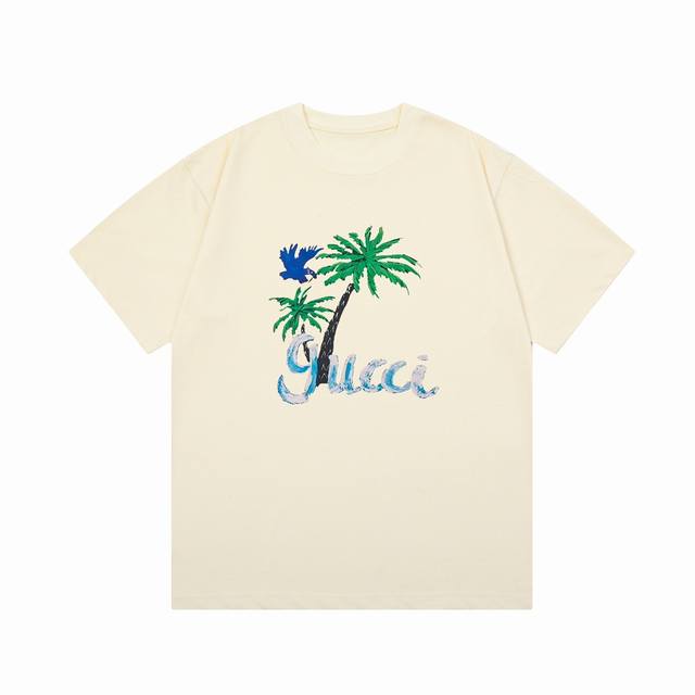 D 隔天到 Gucci 古驰 椰树字母直喷印花 Logo标识精致升级，灵感源自八十年代复古 原版面料 官方同款 短袖t恤 定制300克同缸染面料 手感非常舒服