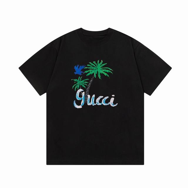 D 隔天到 Gucci 古驰 椰树字母直喷印花 Logo标识精致升级，灵感源自八十年代复古 原版面料 官方同款 短袖t恤 定制300克同缸染面料 手感非常舒服