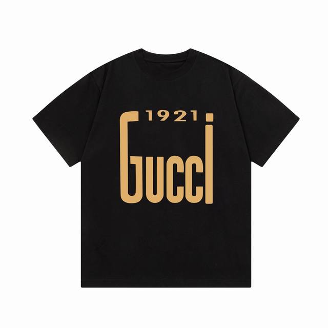 D 隔天到 Gucci 古驰 1921 字母直喷印花 Logo标识精致升级，灵感源自八十年代复古 原版面料 官方同款 短袖t恤 定制300克同缸染面料 手感非常