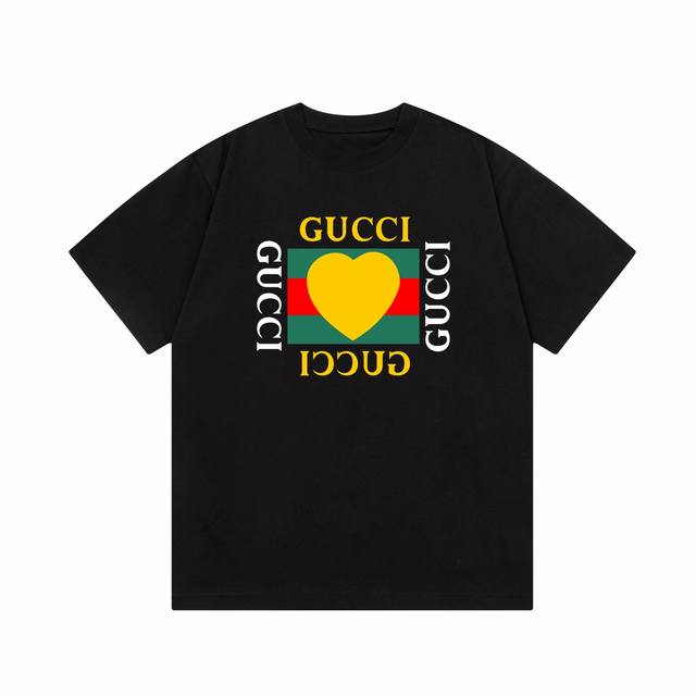 D 隔天到 Gucci 古驰 爱心字母直喷印花 Logo标识精致升级，灵感源自八十年代复古 原版面料 官方同款 短袖t恤 定制300克同缸染面料 手感非常舒服