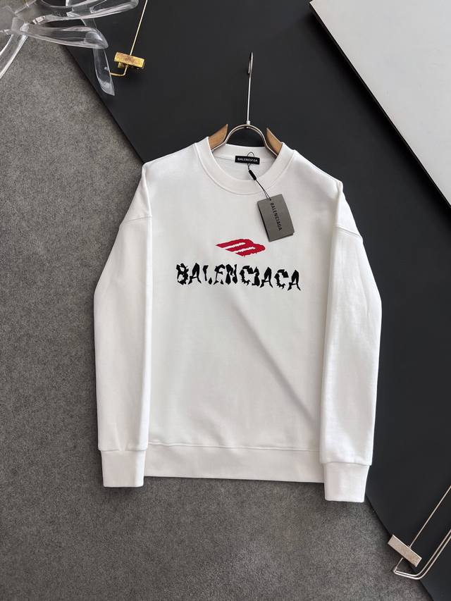 Balenciaga 巴黎世家 2024秋冬男女同款情侣款最新的贸易订单长袖卫衣，全品相！！网红款！工艺采用图案logo压胶印花工艺设计！上身舒适透气，不僵硬，