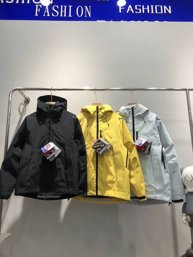 上新 Hh 海莉汉森 Helly Hansen Hh男士户外登山连帽防寒防风三合一冲锋衣羽绒服！ 激光切割 益胶压胶工艺 隐藏细节超级多 内胆填充高品质90蓬松