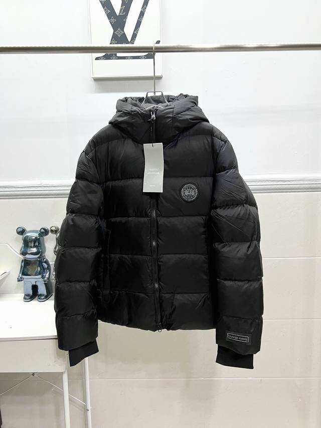 款号r500 Canada Goose 加拿大鹅 面包服情侣款 3M反光 黑标派克 Junction 派克采用 Cordura 的超柔软 Enduraluxe