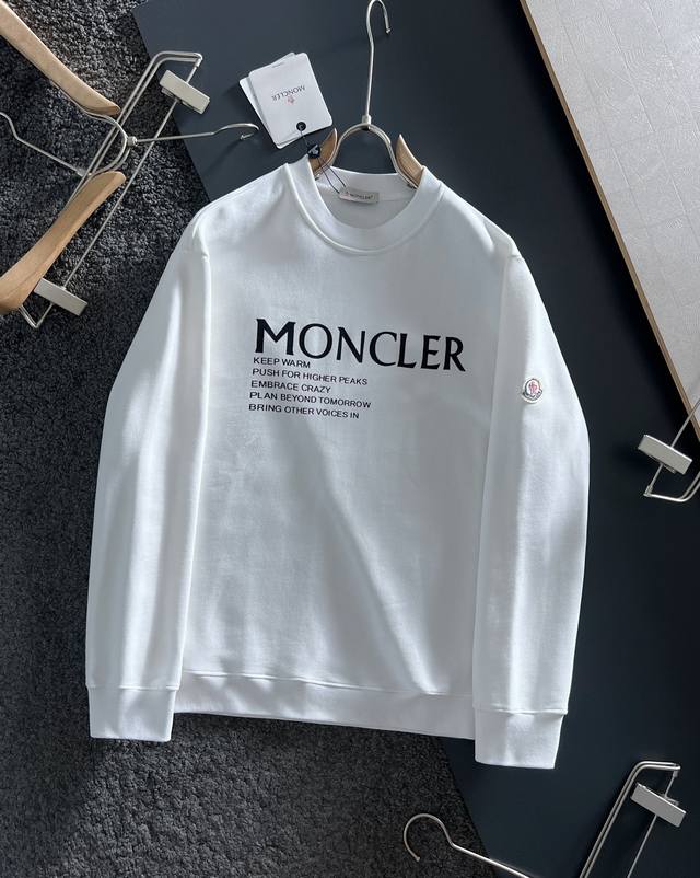 Moncler 蒙口2024秋冬男女同款情侣款最新的贸易订单长袖卫衣，全品相！！网红款！工艺采用图案logo压胶印花工艺设计！上身舒适透气，不僵硬，整体有着丰富