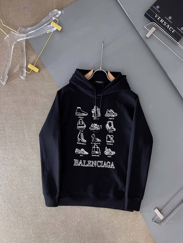 Balenciaga 巴黎世家 2024秋冬男女同款情侣款最新的贸易订单长袖卫衣，全品相！！网红款！工艺采用图案logo压胶印花工艺设计！上身舒适透气，不僵硬，