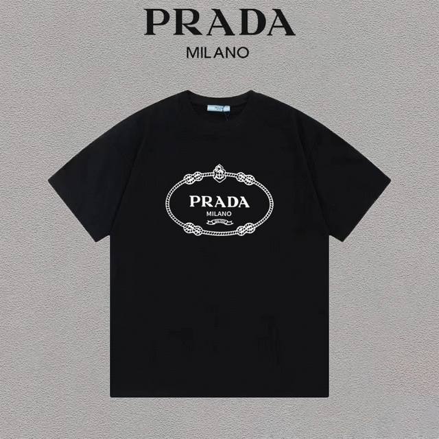 Prada 普拉达 简约标识logo字母印花短袖t恤 百搭潮流 男女同款 吊牌 领标 水洗唛 三标齐全 定织定染280克精梳棉面料 尺码：S-Xxl 颜色：黑色