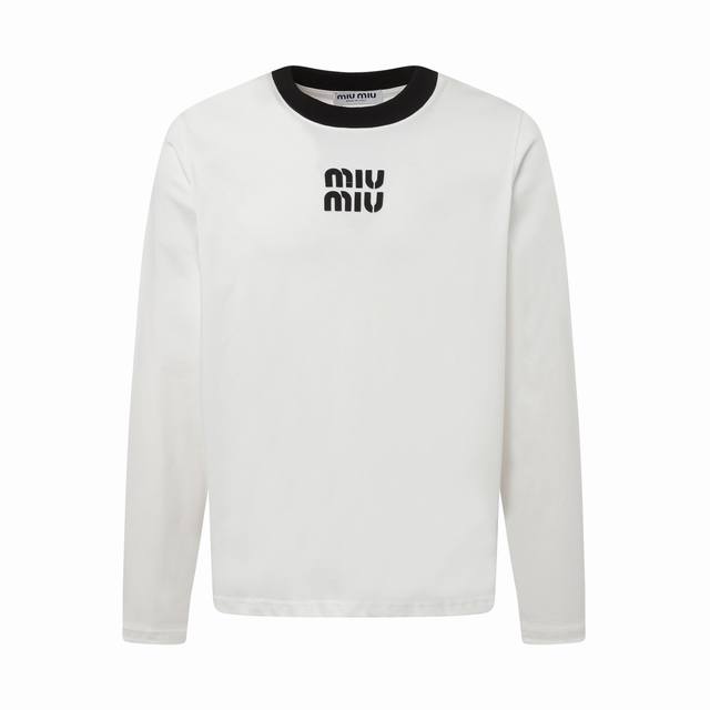 Miu Miu 缪缪24Fw Miu字母针织长袖 领口袖口高克重螺纹，整体采用280G双纱纯棉面料，洗水防伪吊牌等辅料标配。正确版本，超级显眼超级好看超级大气，