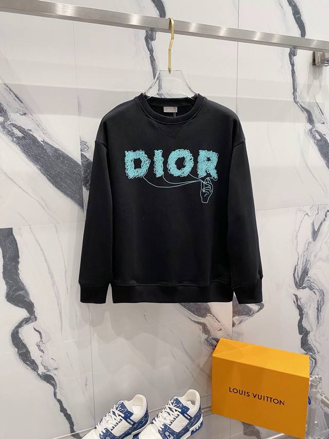 现货 Dior 迪奥 2024秋季圆领新款卫衣 手拉绳字母发泡印花logo标识 原版面料 官方同款 400克 同缸染面料 手感非常舒服 超级百搭好看 个性复古气