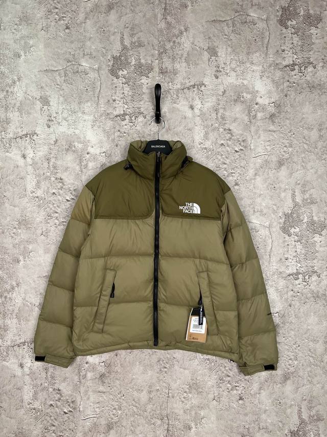 款号：2182-顶级版本 新款the North Face北面vintage 90S 明星同款羽绒服 设计理念： The North Face”的字面含义为山的