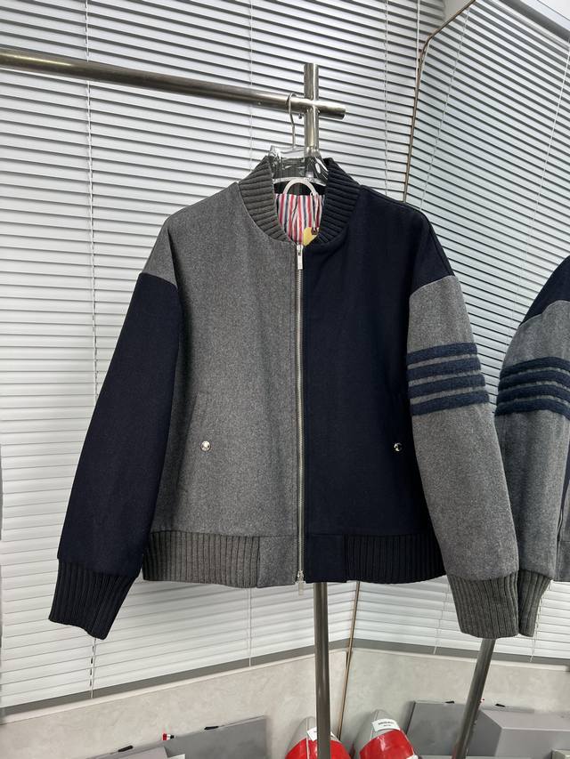 Thom Browne 新款拼接撞色四杠棒球服 新款拼色棒球服原版购入开发生产！100%还原，工序繁杂，历时大半年出成品，少量现货！订染羊毛面料 四条杠特种纱拼