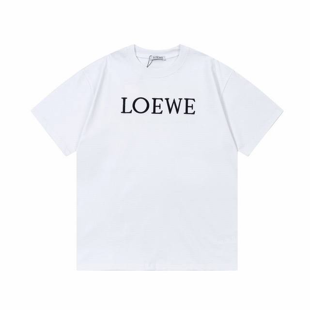 Loewe 罗意威 标识logo字母刺绣简约圆领短袖t恤 百搭潮流 男女同款 吊牌 领标 水洗唛 三标齐全 定织定染280克精梳棉面料 尺码：S-Xxl 颜色：