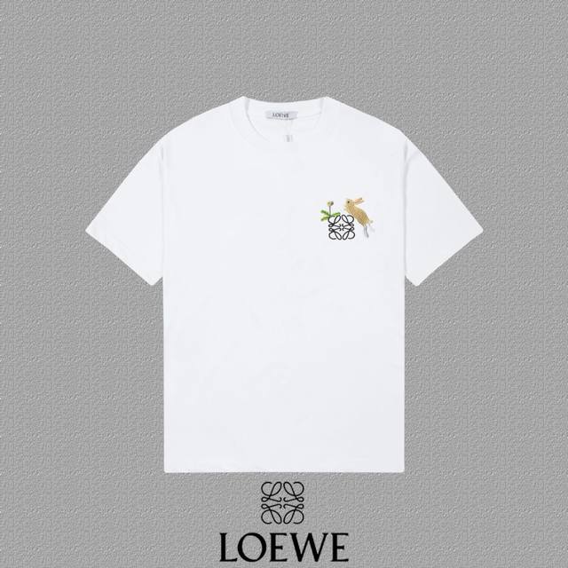 Loewe 罗意威] 2024Fw短袖t恤 Sunafujita联名大白兔吃草刺绣工艺 高端32S双纱260克面料 重磅面料 定制拉架罗纹同缸同染 三标齐全 男