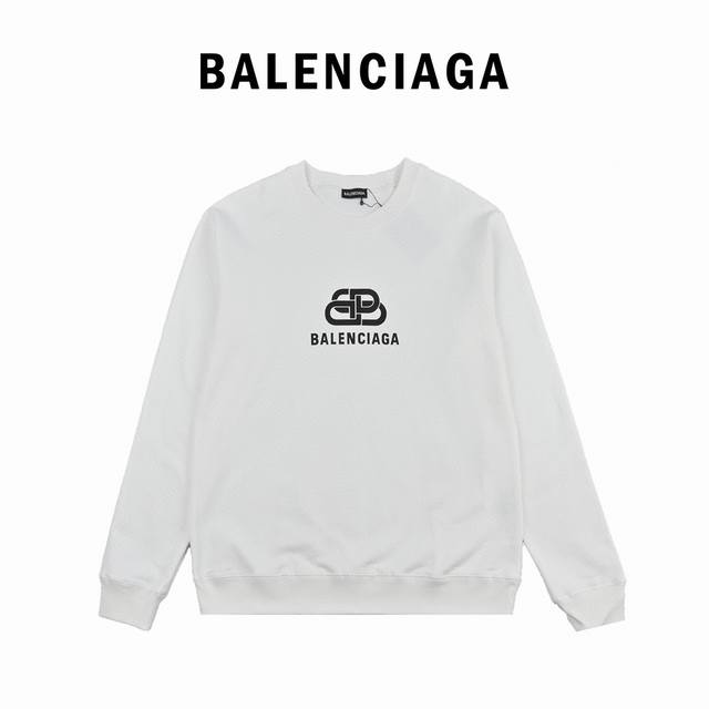 Balenciaga 巴黎世家 经典锁扣圆领卫衣 5500 购入Zp开版，开发历时两个月，定织定染470克双股双纱面料 面料永远是价格的大头，市面通货版本永远会