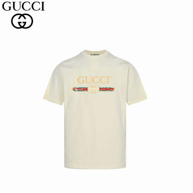 Gucci 古驰 24Fw 经典印花短袖 采用32支双纱 260克重面料 进口针织针梳棉进行制作，厚度适中，有垂感又有轮廓型，上身就是一个舒适！！对微胖身型包容