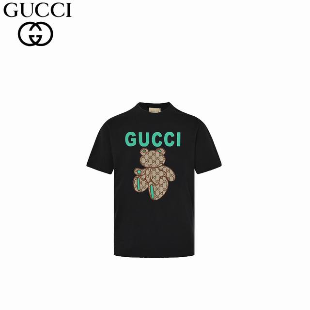 Gucci 古驰 24Ss 贴布玩偶熊 短袖 采用32支双纱 260克重面料 进口针织针梳棉进行制作，厚度适中，有垂感又有轮廓型，上身就是一个舒适！！对微胖身型