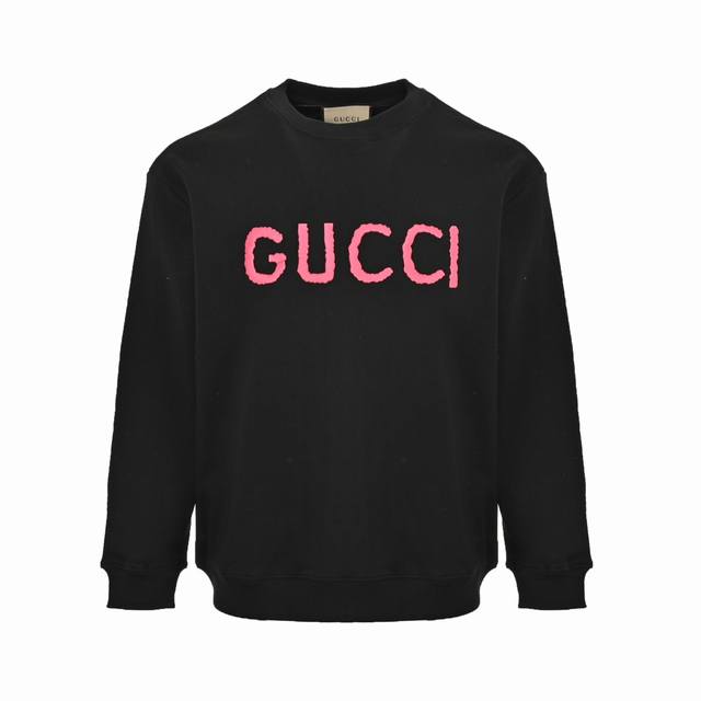 Gucci 古驰 24Fw 粉色字母Logo刺绣圆领卫衣 420克重纯棉面料毛圈底定制32支2*2螺纹 成衣两遍水洗处理 面料舒适亲肤无异感 定制定染面料 纺织