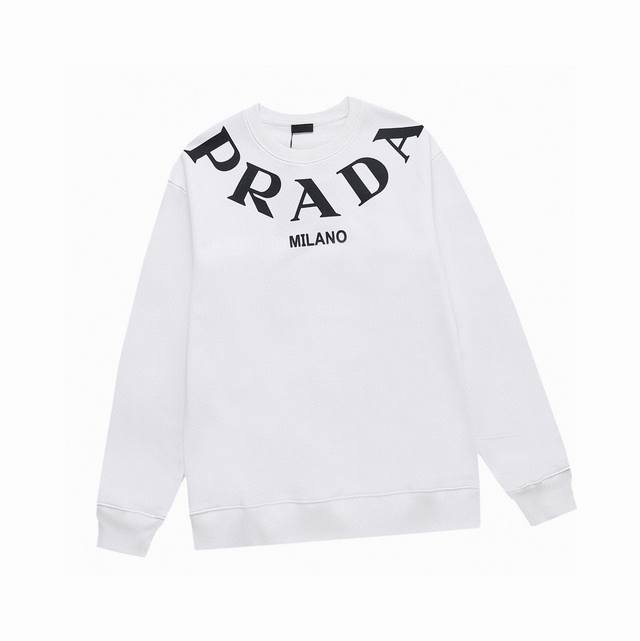 普拉达 Prada 秋冬新品 经典环绕大字母印花圆领卫衣 面料精选100%优质400G纯棉毛圈材质，柔软亲肤，颜色是最最经典的黑白设计，真的很耐看，领口大Log