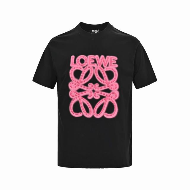 Loewe 罗意威 霓虹刺绣荧光粉刺绣Logo短袖 Logo精致升级，灵感源自八十年代复古 原版面料 官方同款 手感非常舒服 春夏最新砖柜同步 时尚又个性 超级