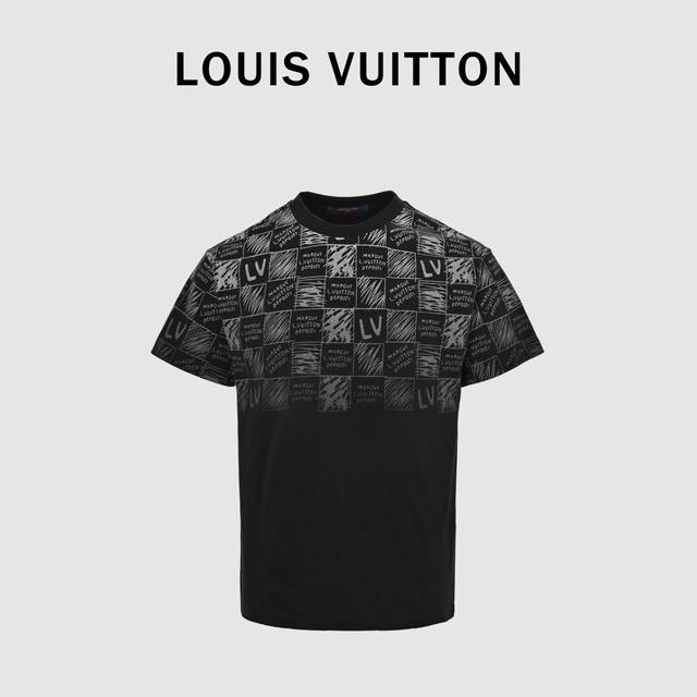 Louis Vuitton 路易威登 Lv 棋盘格Logo 短袖T恤 采用双纱纯棉面料克重320G，搭配32S双纱1×1螺纹，面料螺纹同缸定染。 做足爽滑工艺使