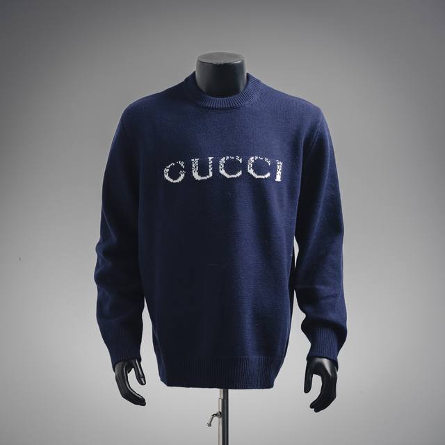 Gucci 古驰 24Fw 渐变提花消散G圆领毛衣 原 P9,100购买； 深蓝色针织羊毛、Gu嵌花、圆领落肩设计、罗纹滚边全套辅料配备 #对色定染混纺羊毛纱线