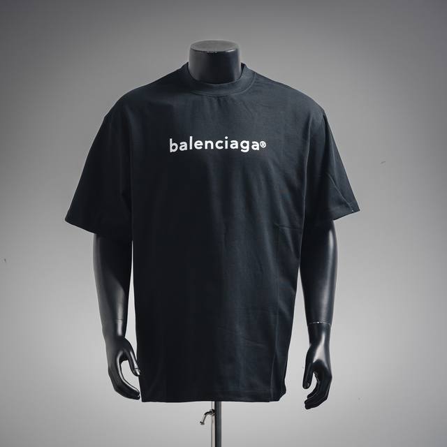 Balenciaga巴黎世家Blcg 24Ss字母小R标印花短袖T恤 官网品质早春夏季最新巴黎世家最新邮箱款式，采用32支足纱双265克纯棉，1*1双纱十字罗纹