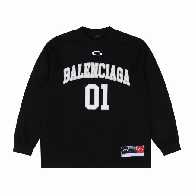 Balenciga 巴黎世家 01号长袖T恤 采用进口印花贴布刺绣工艺，工艺极其复杂 纯棉柔软面料，对色定染面料，潮流感十足，定染纯棉面料，Os版型，三标齐全，