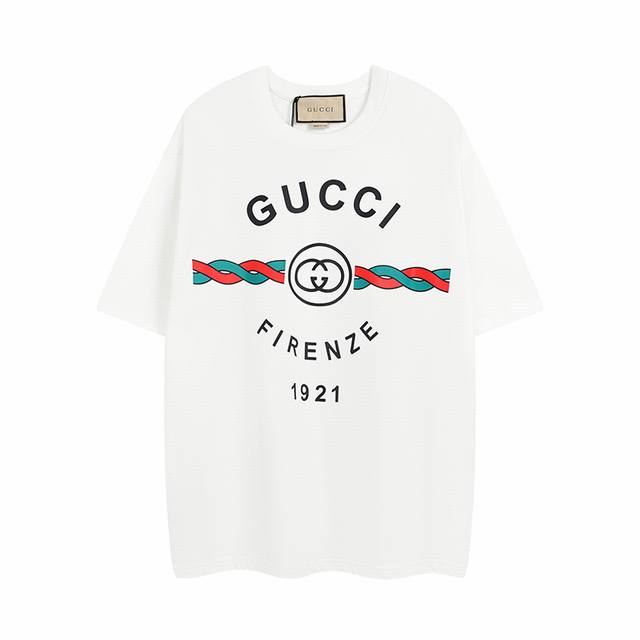 Gucci 23Ss百年系列麻花双扣短袖 Yb进口240克32支双纱纯棉料，有一定的厚度。无论机洗还是手洗，都不易变形！所有细节对我们来说都没有什么难度！ 颜色