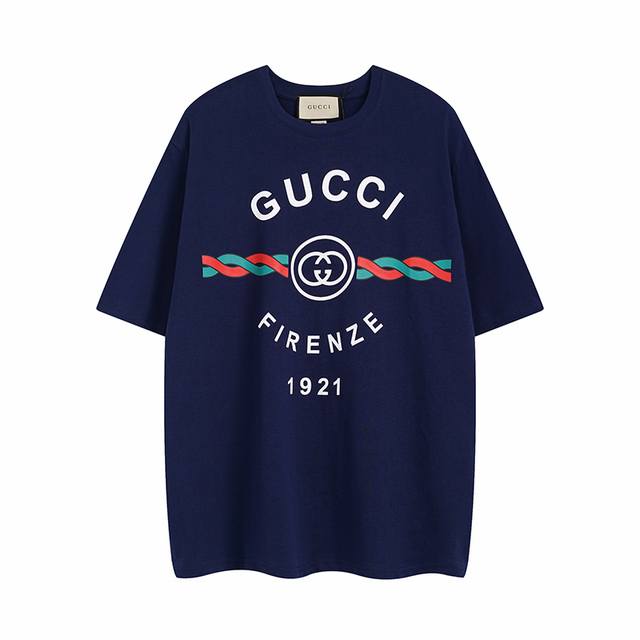 Gucci 23S百年系列麻花双扣短袖 Yb进口240克32支双纱纯棉料，有一定的厚度。无论机洗还是手洗，都不易变形！所有细节对我们来说都没有什么难度！ 颜色：