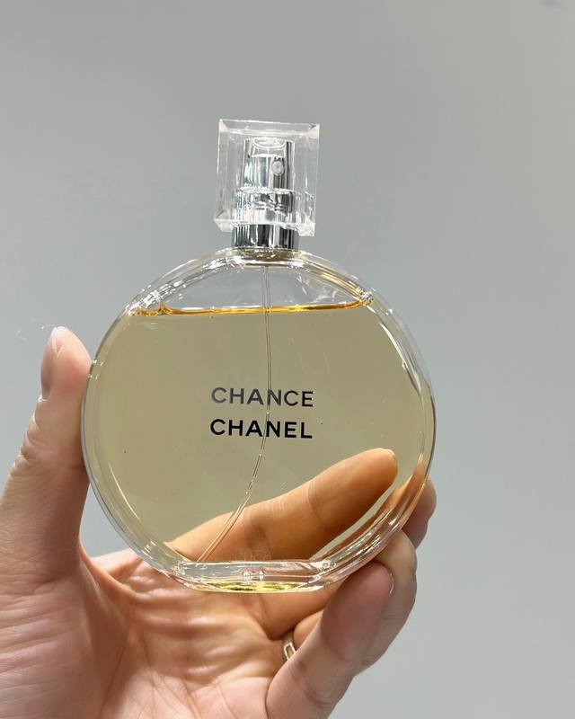 得物好货！现货海外原箱Chanel粉色邂逅女士发香雾柔情淡香水100Ml！ 原产地进口！ 邂逅更美好的自己，遇见一切幸运 代表温柔浪漫的香氛！邂逅香水是香奈儿第