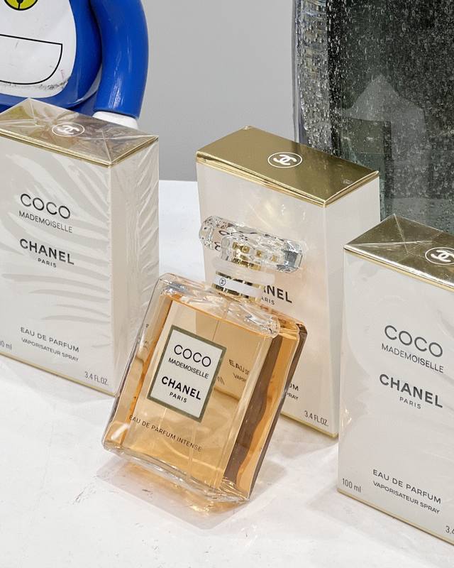 Chanel 香奈儿Coco Mademoiselle可可摩登小姐香水 100Ml 订单直供海外代购！ 秒杀市面所有仿货 喷头采用纯进口材质，手感是有韧度的，瓶