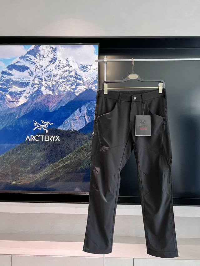 四季刺绣款 Arcteryx 始祖鸟2024年男士夏季户外轻薄休闲高能刺绣长裤 一条真正的多功能冲锋好裤，值得每一个热衷户外的男士入手 多口袋设计，能够满足你的