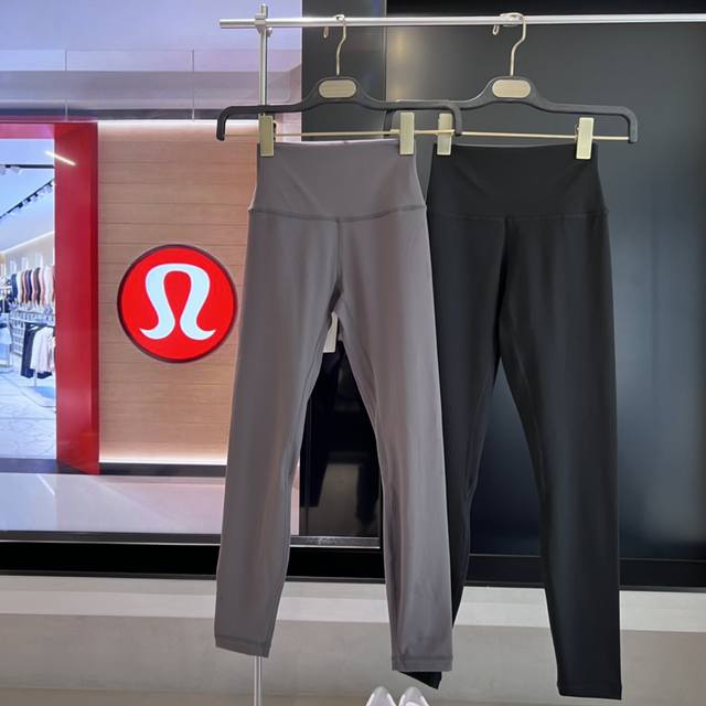 特价 黑S、灰S，，黑Xl、灰Xl Lululemon瑜伽裤 官网同款 Align 女士运动高腰紧身裤 瑜伽裤裸感 瑜伽裤由锦纶 + 氨纶构成。锦纶主要负责吸湿