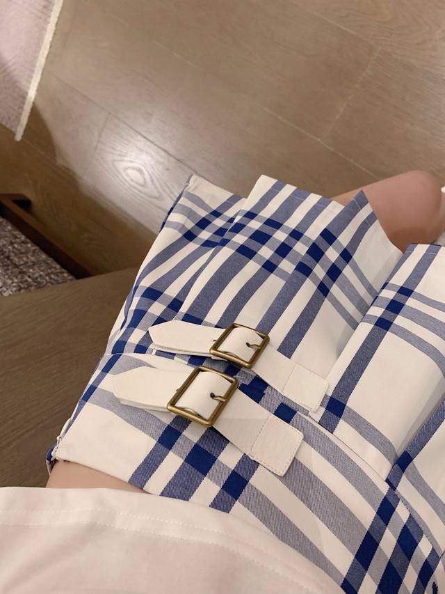 Burberry 巴宝莉Bbr战马刺绣皮带扣格子百褶裙短裙 款号：2567060 8 颜色：咖色 蓝色 尺码：Sml S码80-95斤 M码95 斤 L码 -1