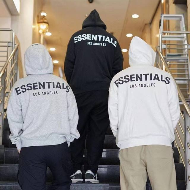 上新 “ 完美复刻 Fear Of God 复线 Essentials 洛杉矶3M反光烫压连帽卫衣 ” 顶级过验版本 Oversize版型男女同款 ！熟悉我们的