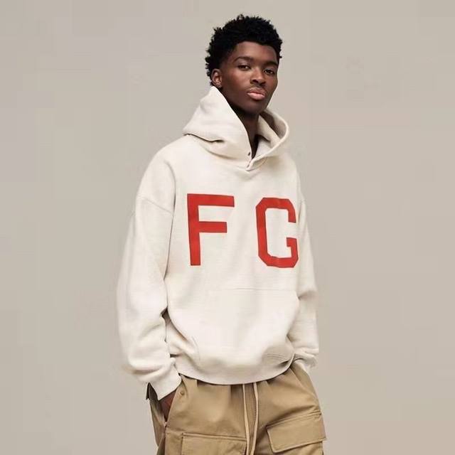 上新 “完美复刻 Fear Of God 第七季 Fg富贵字母植绒连帽卫衣套头帽衫” 顶级过验版本 Oversize版型男女同款 ！熟悉我们的客户都知道，做Fo