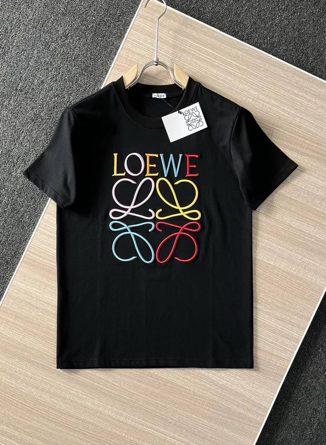 高品质 Loewe 罗意威彩色刺绣T恤， 25Ss春夏新品，区别市场通货，采用百灵达万针刺绣，立体饱满，内里衬网面，贴身不扎人，采用230克平纹双纱纯棉面料，经