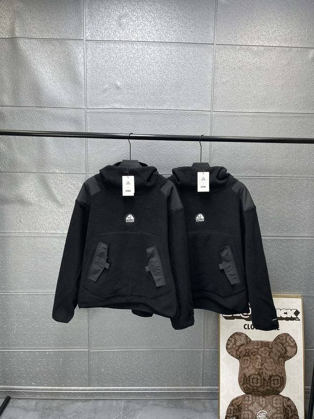 男女同款Supreme Fw22 联名Acg Fleece Pullover 套头摇粒绒卫衣 1、去年爆火的款 今年上半年官网突击补单了一批 购于淘宝 2188