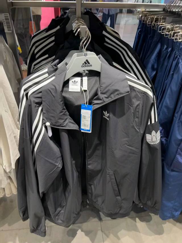 Adidas Originals阿迪达斯三条纹休闲宽松运动夹克 男女同款 尺码：M-Xl 图九