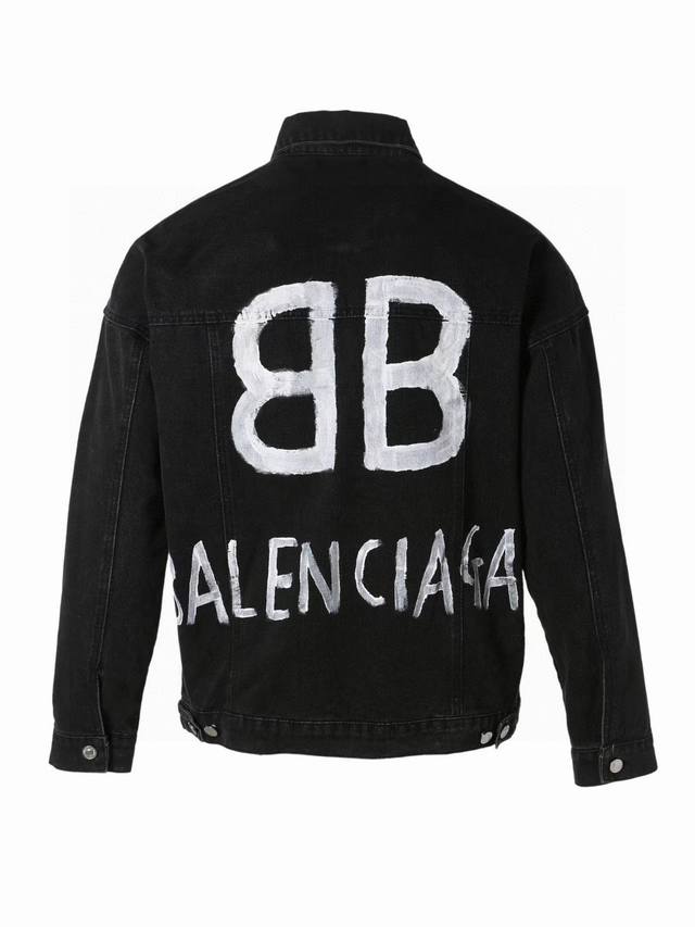 Balenciaga巴黎世家最新款街头风后背手工绘画涂鸦双B情侣款高品质牛仔外套夹克 巴黎世家牛仔衣件件经典，手绘双B牛仔外套酷得有点过分了，比伯同款，牛仔界的