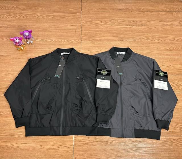 Stone Island 石头岛双拉链棒球服外套 甄选品质 实拍可见 面料采用高品质优质棒球服外套面料 整件二本针走线 机能工装日系风十足 当季必备 版型超正