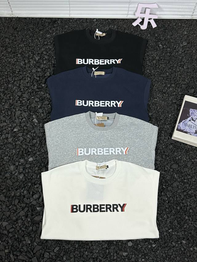 Burberry巴宝莉男女同款宽松休闲字母印花圆领情侣卫衣 - 原厂面料 定织定染，包浆印刷不起球不开裂，上身效果极佳，手感柔软。胸口Logo字母经典 图案。打